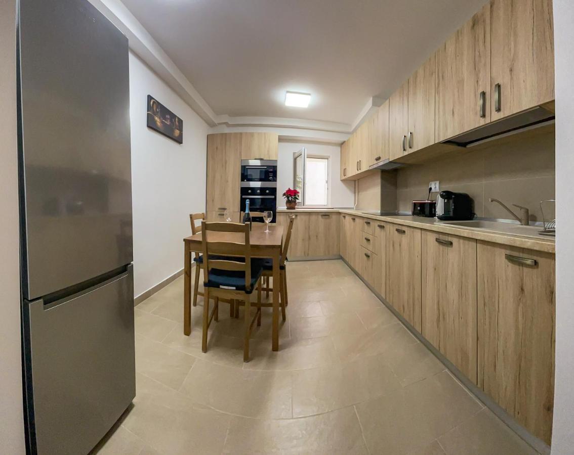 National Arena Mega Mall Elana Apartment Бухарест Экстерьер фото